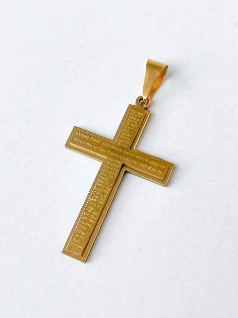 PINGENTE CRUZ COM PAI NOSSO 6CM DOURADO COD: 0856 - Linha Radiante