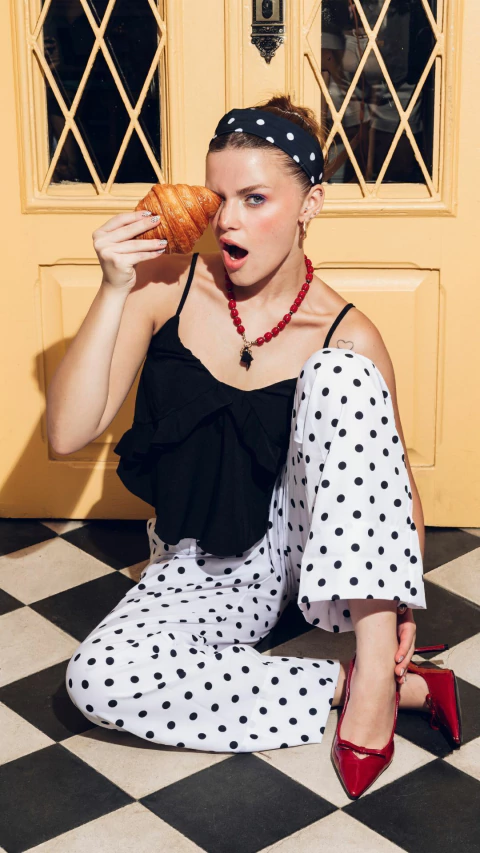 Batinha Groovy - Black - comprar online