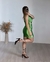 VESTIDO CURTO ACETINADO COM DECOTE - VERDE - comprar online