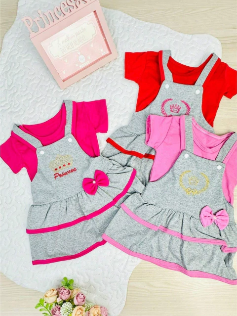 Vestido Jardineira + Camisa Débora - comprar online