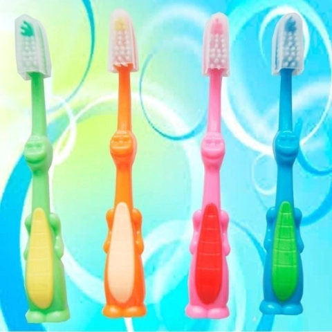 Escova de Dente Infantil com Cerdas Macias