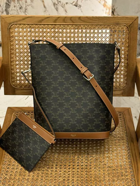 Bolsa Celine Bucket in Triomphe 22.5-12-30CM