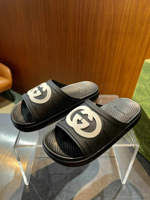Slide gucci