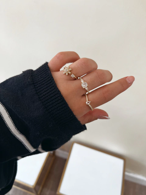 Anillo Soria en Acero Dorado