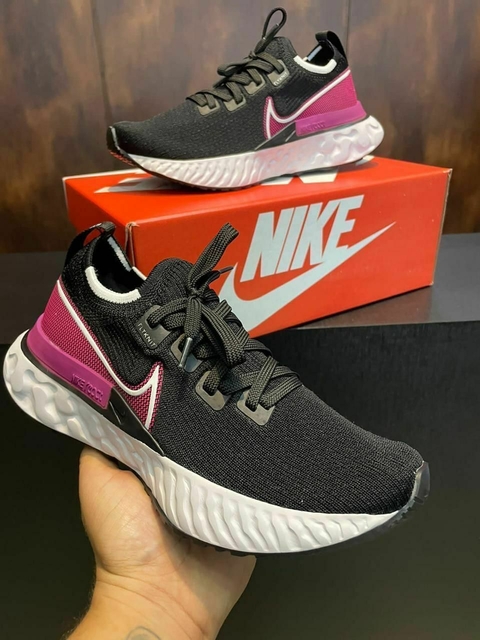 Nike React infinity - Preto Rosa