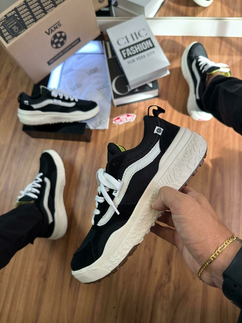 Tênis Ultrarange Neo Black White - comprar online