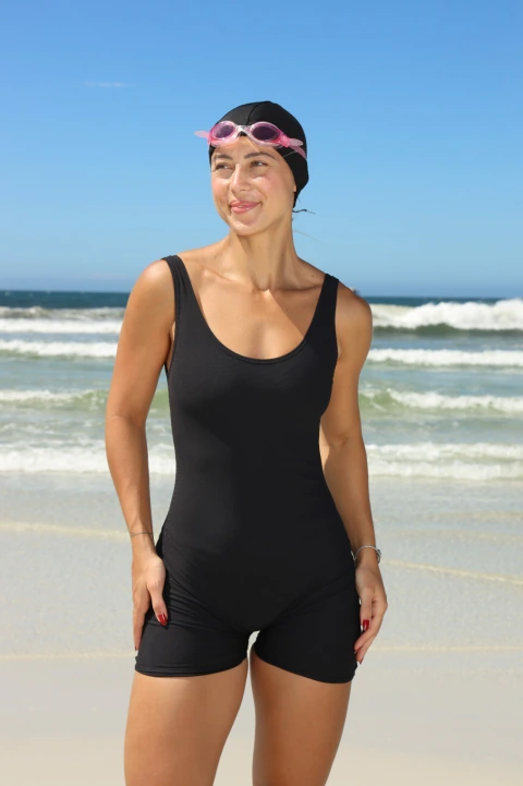 MALLA GLENDA ANTICLORO CON SHORT CALIDAD PREMIUM