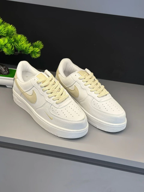 TÉNIS NK FORCE BEGE/BRANCO