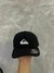 BONÉ QUIK PRETO LOGO