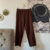 calça marrom vintage na internet
