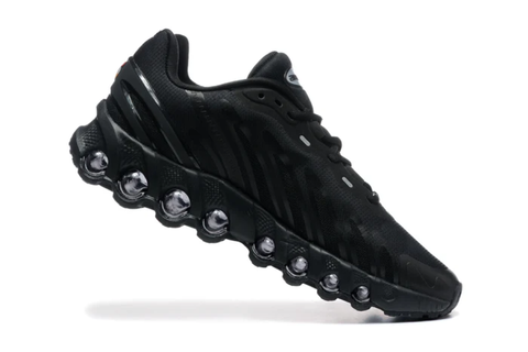 Air Max DN8 "Triple Black"