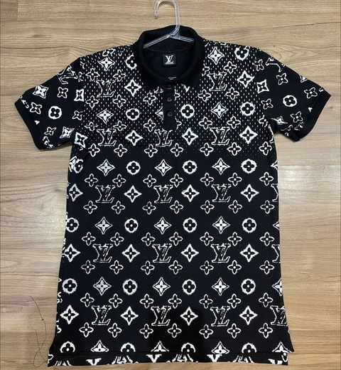 Polo LV preta detalhada