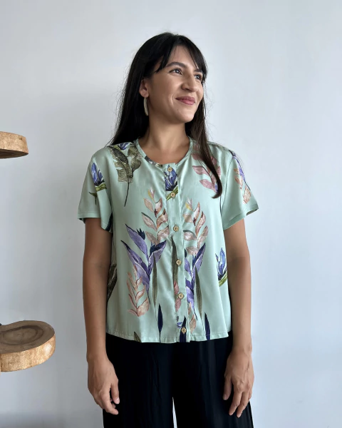 Blusa de Botão Helicônia - comprar online