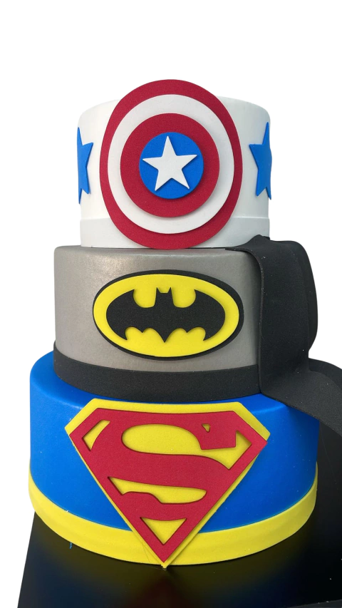 BOLO FAKE HEROIS 3 ANDARES - comprar online