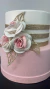 BOLO FAKE FLORAL ROSA - Catavento Festas