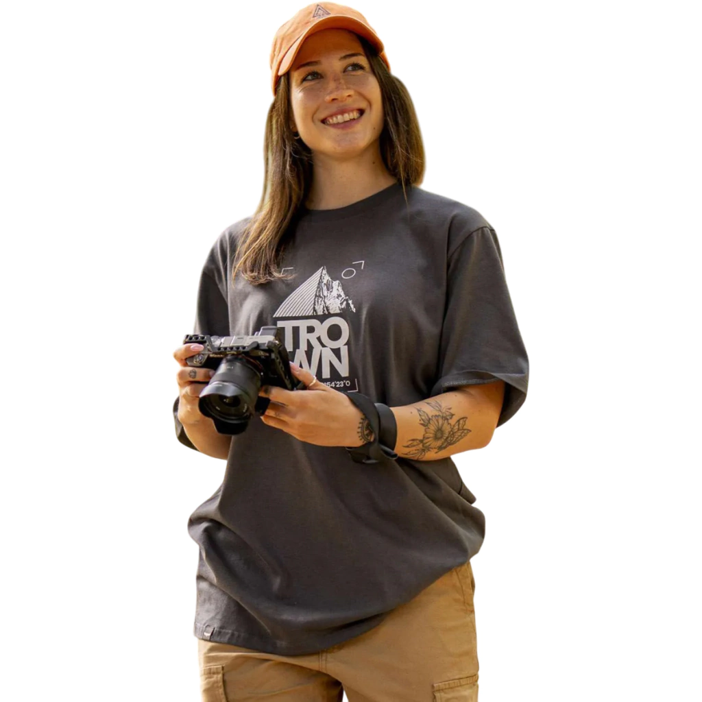 Remera Trown Focus Unisex - La Lomita