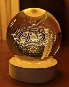 ESFERA MÁGICA DE CRISTAL 3D / LUZ LED TENUE / CON ESTUCHE DE REGALO - Martshoparg