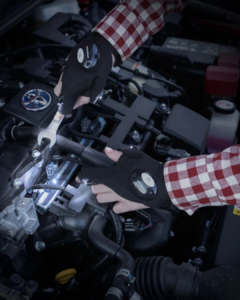 PAR DE GUANTES LUZ LED LINTERNA / LA HERRAMIENTA QUE TE FALTABA en internet