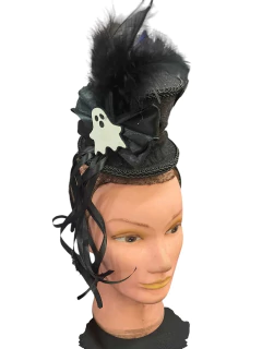 A TIARA CARTOLA HALL FAYA