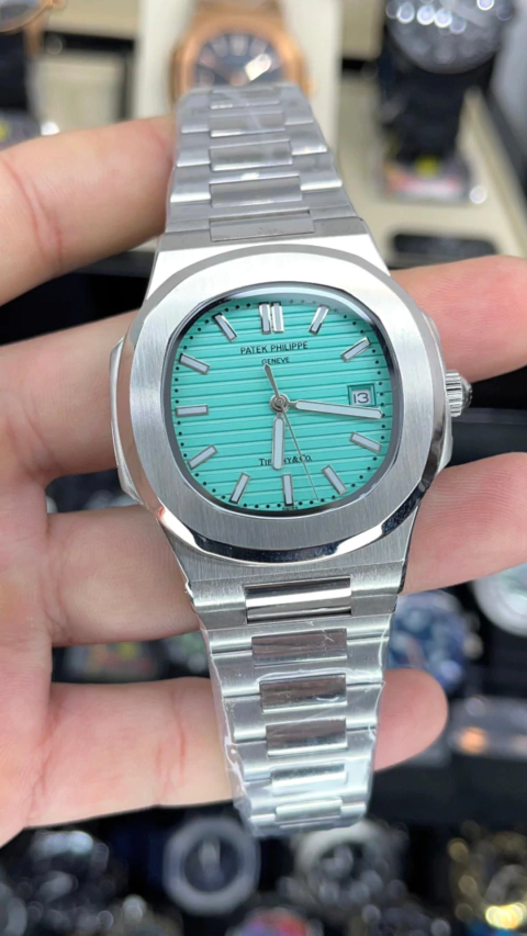PATEK PH. NAUTILUS PREMIUM ATM. PRATA E AZUL TIFFANY 41MM