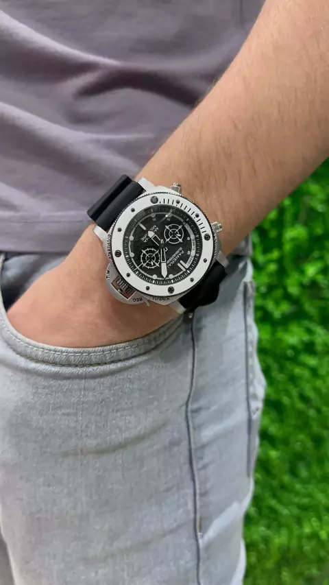 LUMINOR PANERAI SUBMERSIBLE PRETO E BRANCO 47MM - A PROVA D'ÁGUA ATÉ 10 METROS