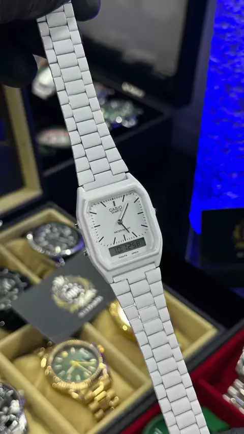 CASIO VINTAGE AQ-230 BRANCO 33MM - A PROVA D'ÁGUA 10 METROS