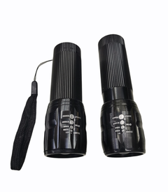 LINTERNA CON ZOOM NEGRA C/PILAS ECONOMICAS (4423)