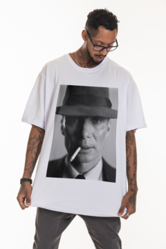 CAMISETA KOROVA MOVIESHOTS BOB OPPENHEIMER BRANCA na internet