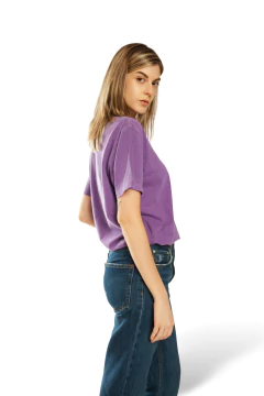 CAMISETA KOROVA REGULAR BASICA UVA ESTONADA