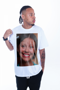 CAMISETA KOROVA MOVIESHOTS PEARL BRANCA - Korova
