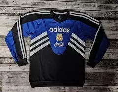 CAMISETA RETRO DE MARADONA 1994 + BUZO AFA RETRO 1994 DE REGALO