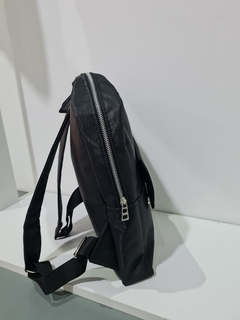 MOCHILA ADELFA IMPERMEABLE (negra) en internet