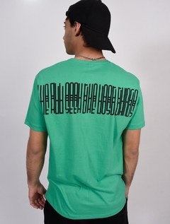REMERA BUSTA en internet