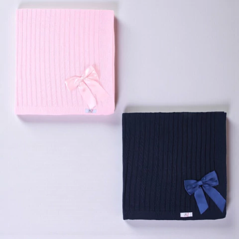 MANTA DE BEBÊ MENINA EM TRICÔ PARA PASSEIO MICHELLE BABY COM DETALHE DE LAÇO