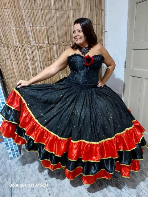 Conjunto Pomba Gira Luxo Teresa vermelho com dourado - comprar online