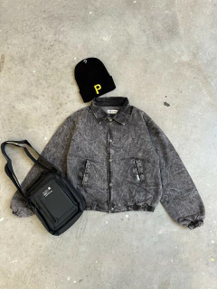 CAMPERA BOMBER YOUN FOCKS WHASED - comprar online