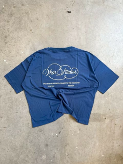 REMERA BOXY SMART AZUL MARINO