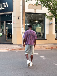 REMERA COLLEGE BOXY MORADO - comprar online