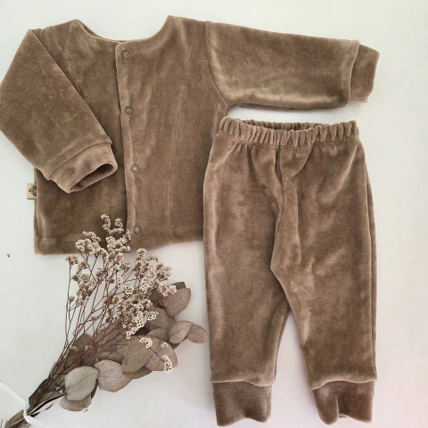 Conjunto plush avellana - comprar online