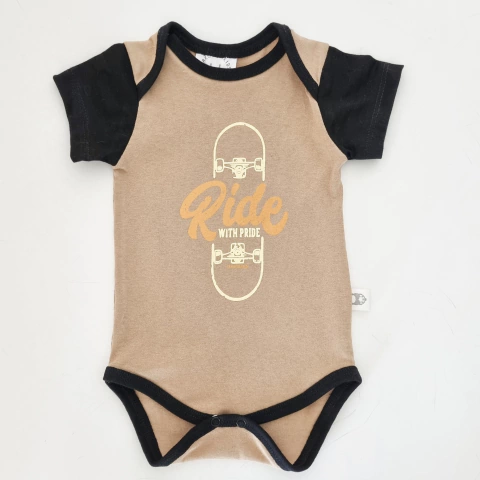 Body algodon americano nude y negro con estampa MC