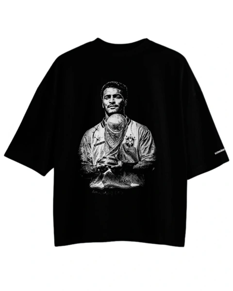 Camiseta Oversized Romário — O Herói de 1994