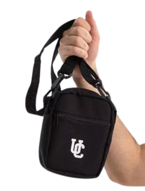 Shoulder Bag UC Logo Zíper Bordado Preta