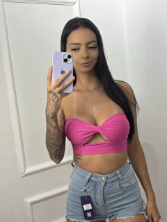 Cropped Liz ✨ na internet
