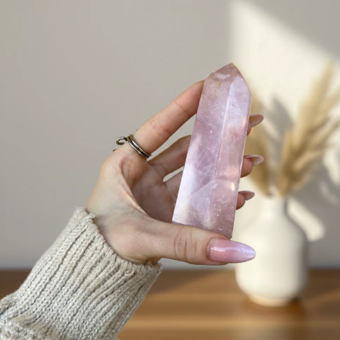 Cristal Quartzo Rosa M: Amor, Calma e Autocuidado