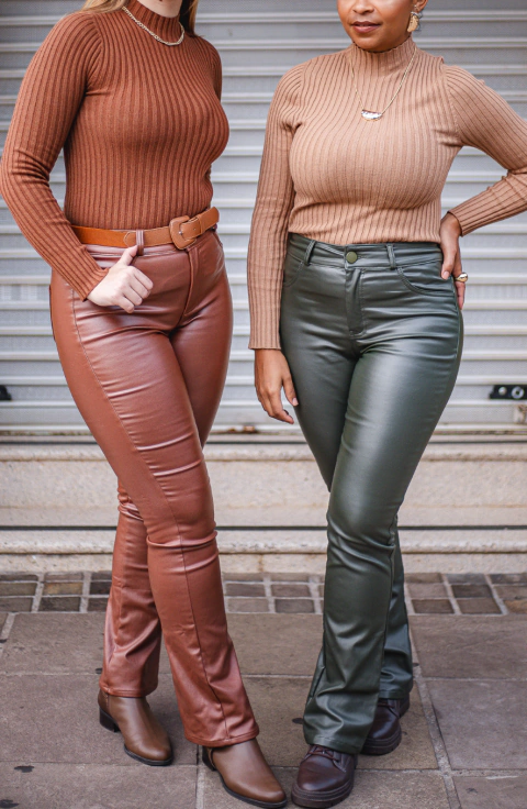 Calça Boot Cut Média Resinada Térmica C/Elastano - 2582