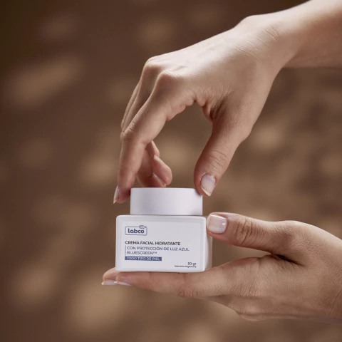 Crema Facial Hidratante con Protección de Luz Azul - comprar online