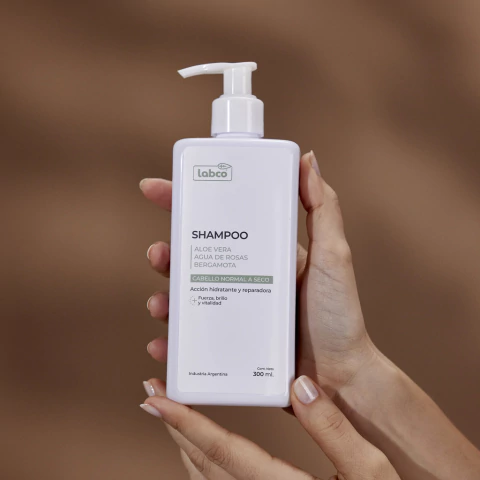 Shampoo Aloe Vera y Agua de Rosas con Aceite Esencial de Bergamota - comprar online