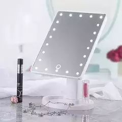 ESPELHO MAQUIAGEM DE MESA COM LED PORTATIL INCLINÁVEL USB OU A PILHA BMF1070 CORES SORTIDAS