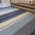 tapete listrado nos tons de azul, cinza e bege. Tapete 100% algodão, ideal para sala de estar. é facil de lavar e combina com qualquer ambiente. Tapete rustico para fazenda e casa de campo, sítios, airbnb