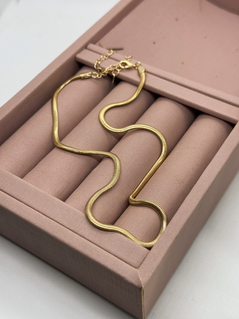 CHOKER SNAKE
